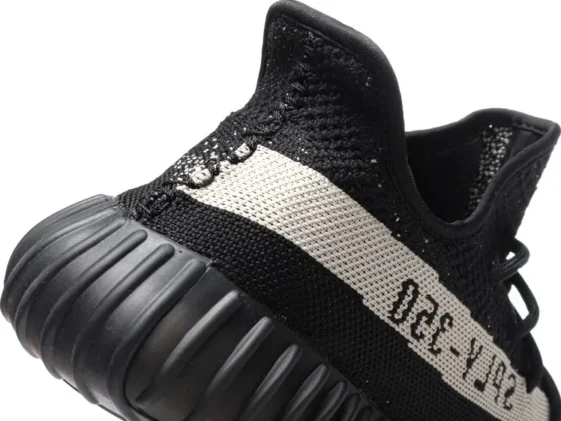 Yeezy Boost 350 V2 Core Black White Reps