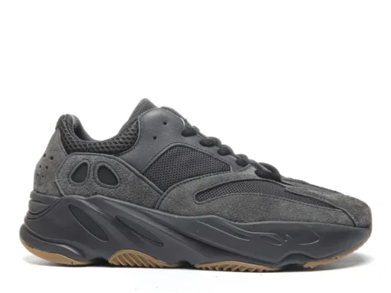 Yeezy Boost 700 Utility Black Reps