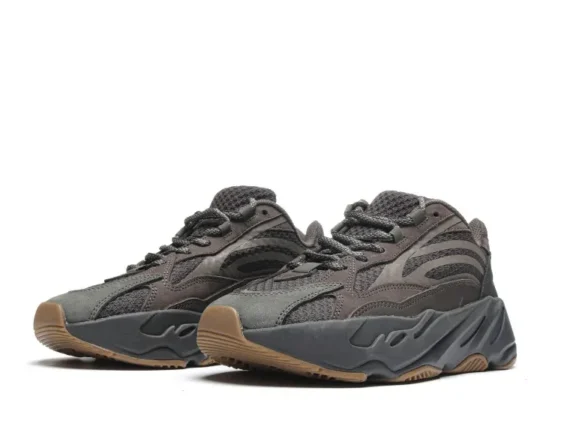 Yeezy Boost 700 V2 Geode Reps