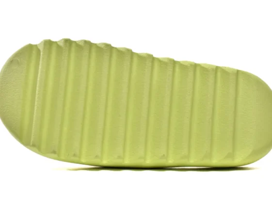 Yeezy Slide Glow Green Reps