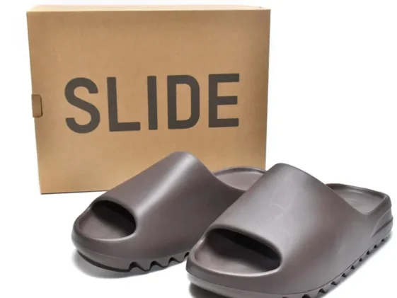 Yeezy Slide Soot Reps