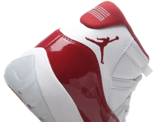 Air Jordan 11 Retro Cherry 2022 Reps