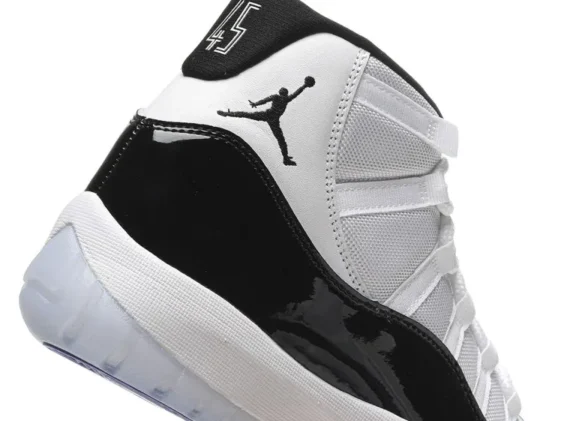 Air Jordan 11 retro Concord Reps