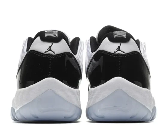 Air Jordan 11 Retro Low Concord Reps