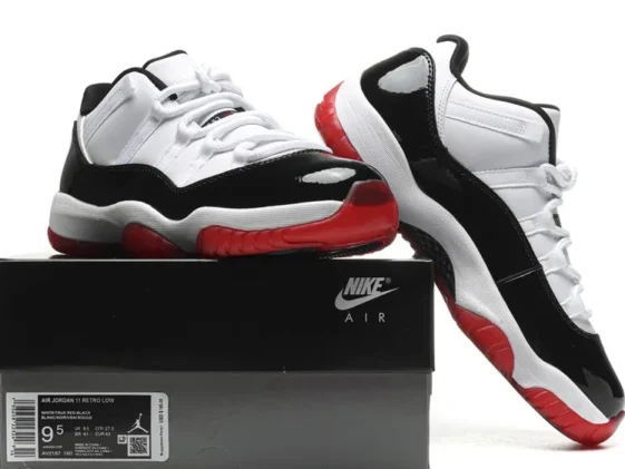 Air Jordan 11 Retro Low Concord Bred Reps