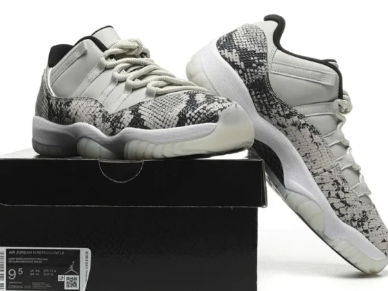 Air Jordan 11 Retro Low Snake Light Bone Reps