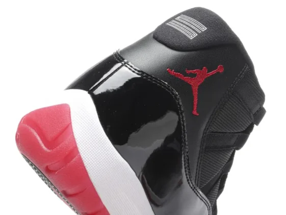 Air Jordan 11 Retro Playoffs Bred Reps