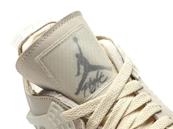 Air Jordan 4 Retro Off-White Sail Reps