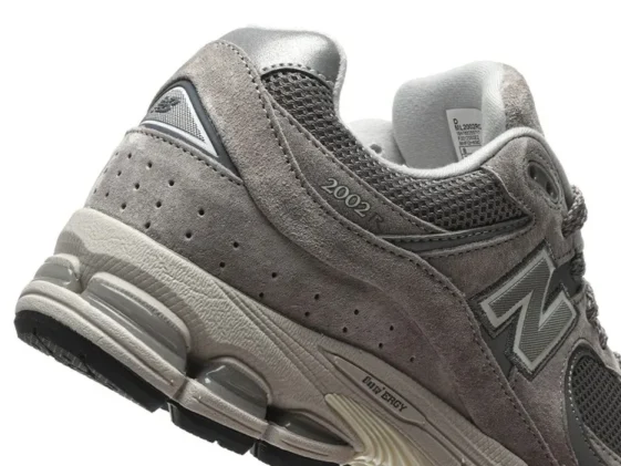 New Balance 2002R Marblehead Light Aluminum Reps