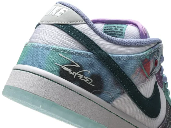 Dunk Low Futura Laboratories Bleached Aqua Reps